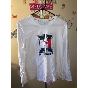 TOMMY HILFIGER ✨